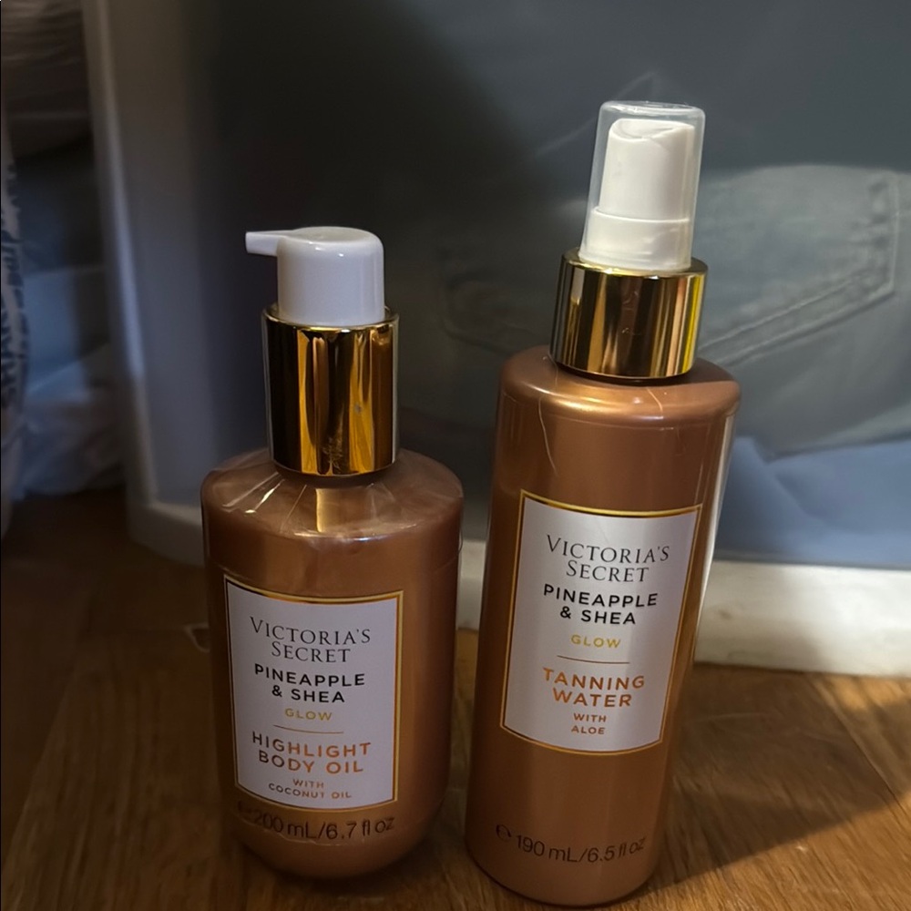 🤘🏻FLASH SALE🤘🏻Victoria's Secret Pineapple & Shea Glow Set